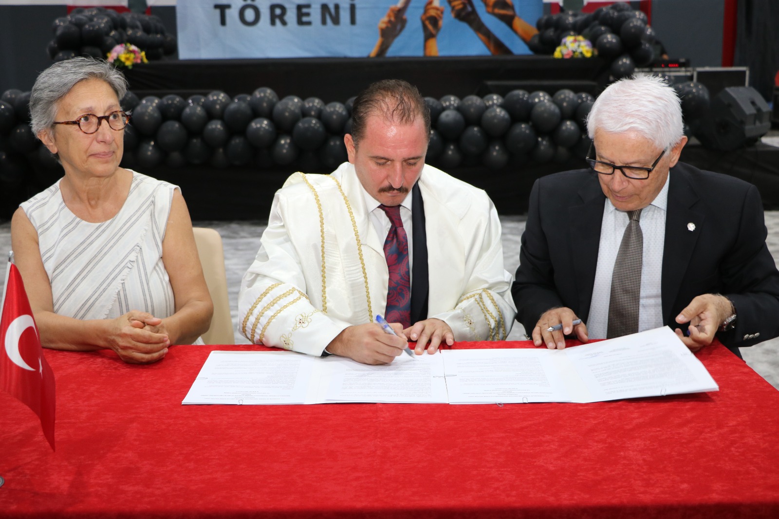 560D9509-B3AB-4C4D-A4AB-32E167C49E89