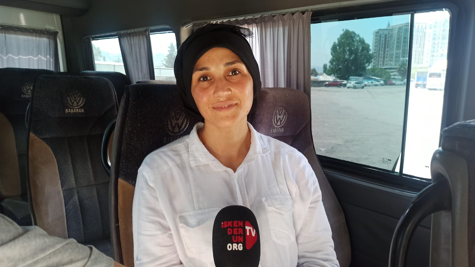 e9e512d0-e315-43a7-bdee-d21a87bdb9fd