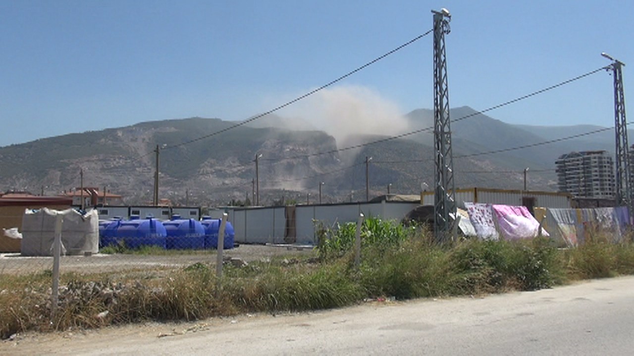 taş ocağı toz dumanı.mpg_snapshot_00.41.793