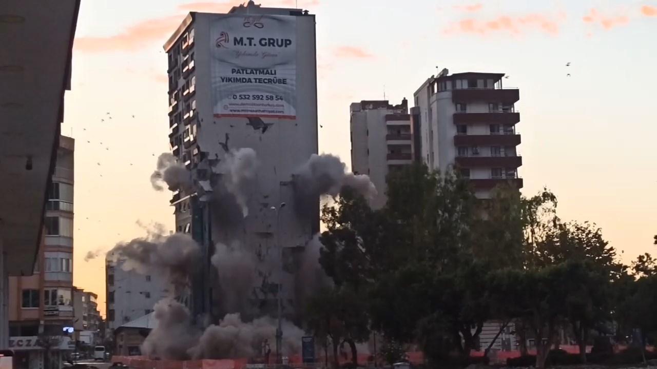 patlama.mp4_snapshot_02.16.990