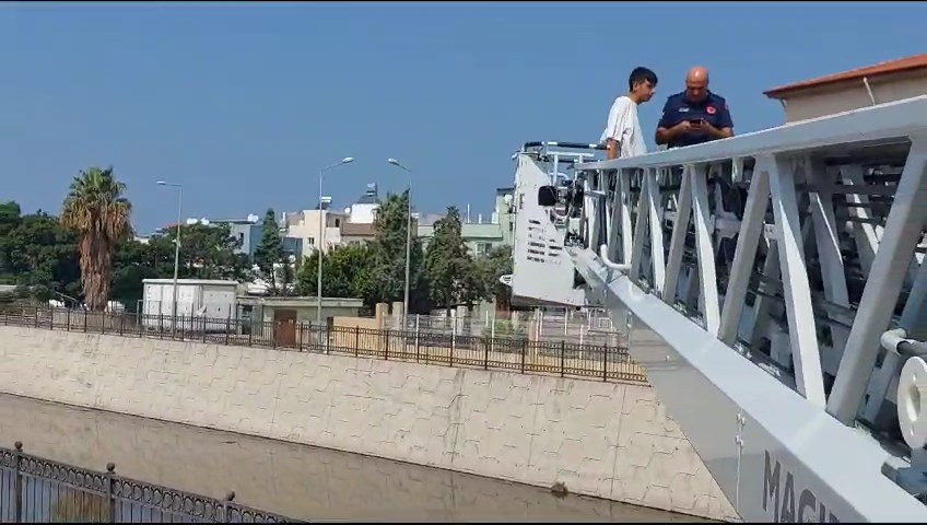 WhatsApp Video 2023-09-21 at 22.53.44.mp4_snapshot_00.57.696