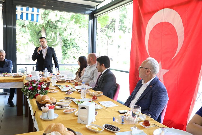 393407464_18107393239340651_2082505622878258267_n