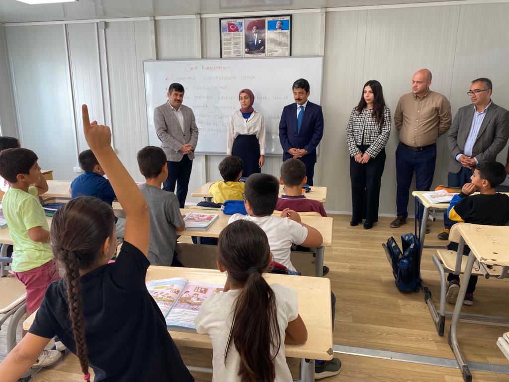 b084066c-6ead-49b3-acb7-8c609a203328