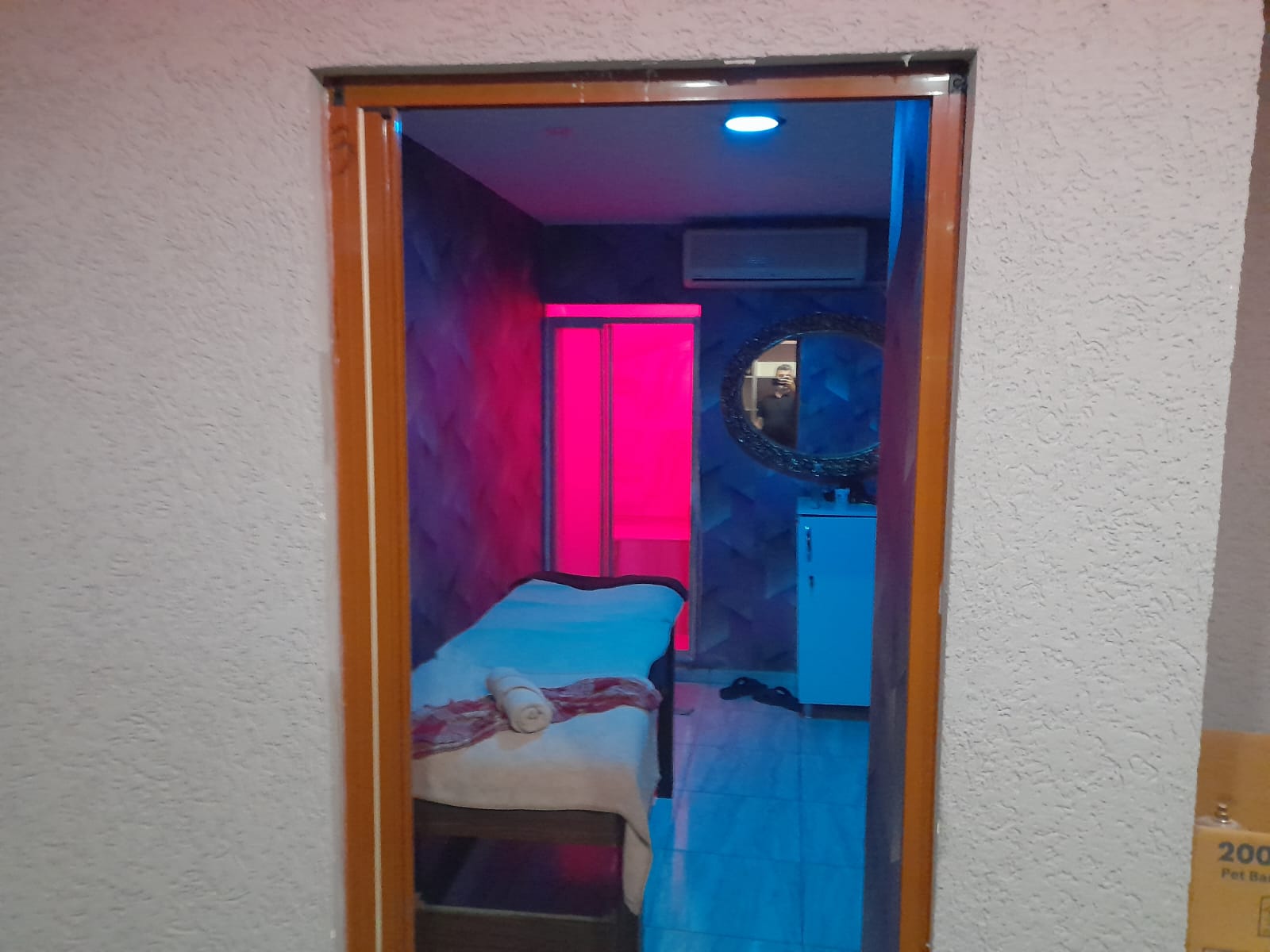 ede0d5af-f3b6-448f-b7d6-e8899717b1ab