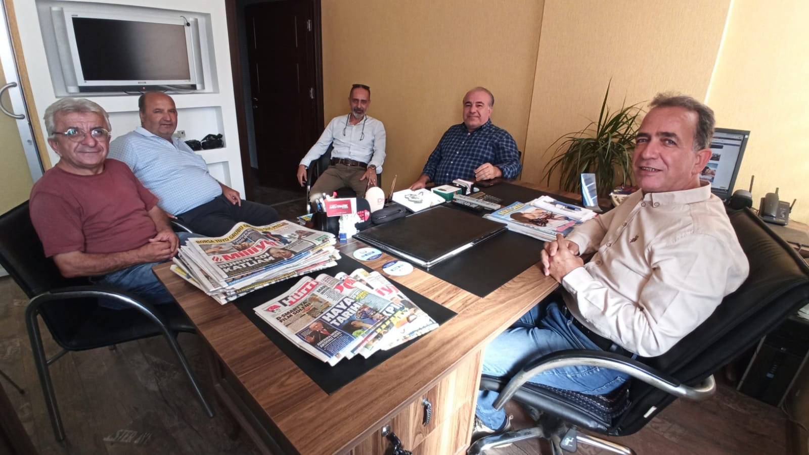 f5324556-7a00-48e5-818b-c4c4f857ffbb