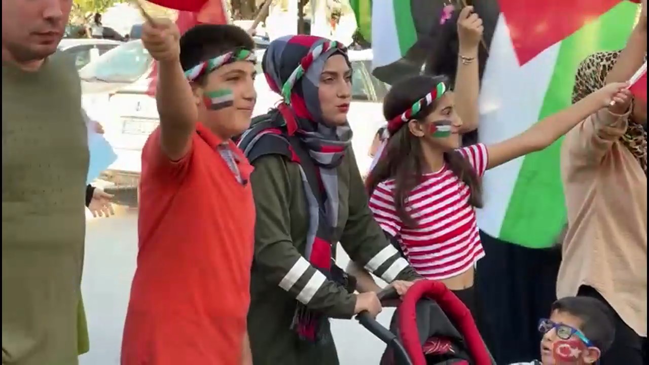 filistin-yuruyusu.mp4_snapshot_00.29.634