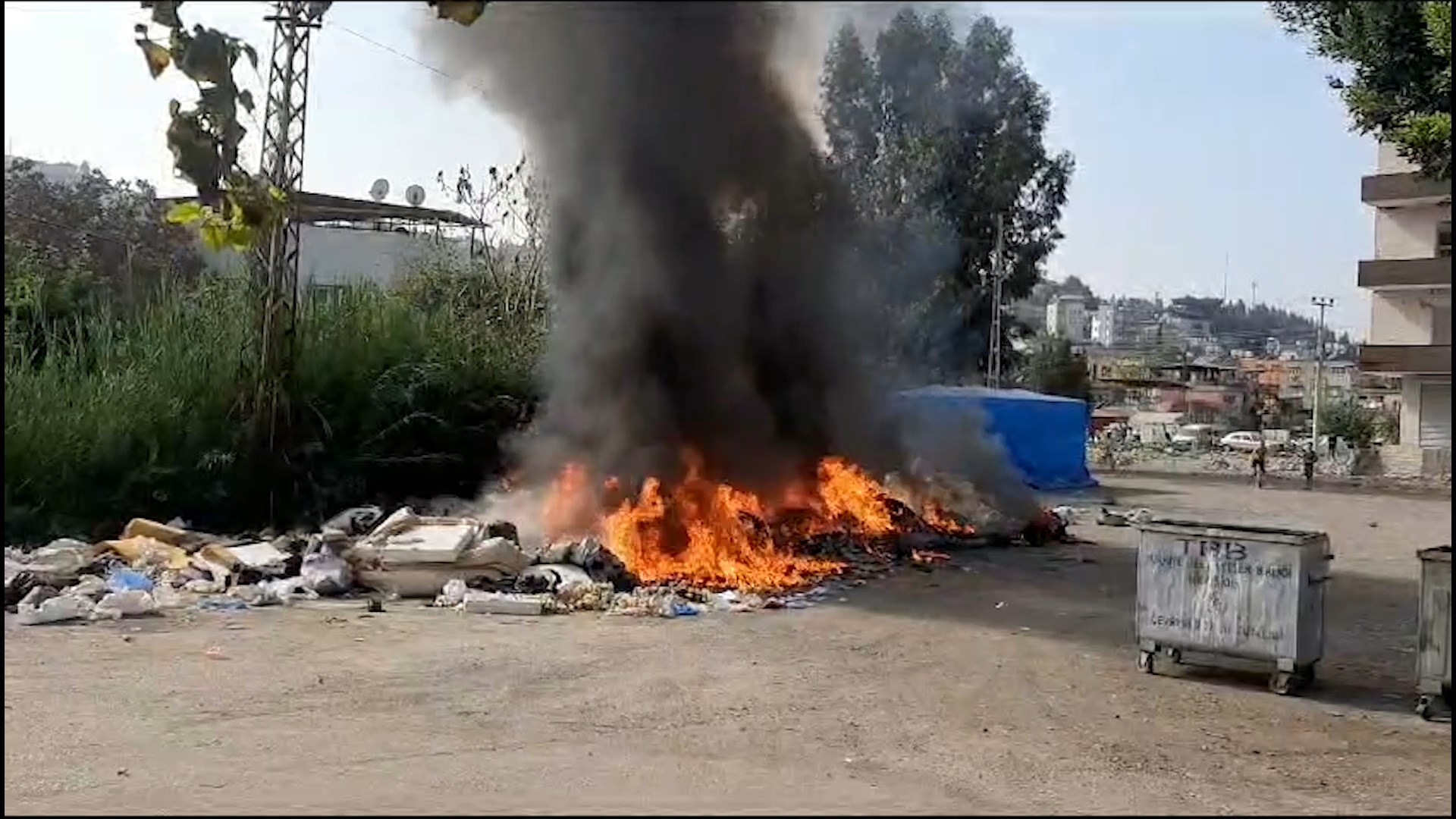 HURDACILARIN ATIKLARI YANGIN .mp4_snapshot_00.36.669