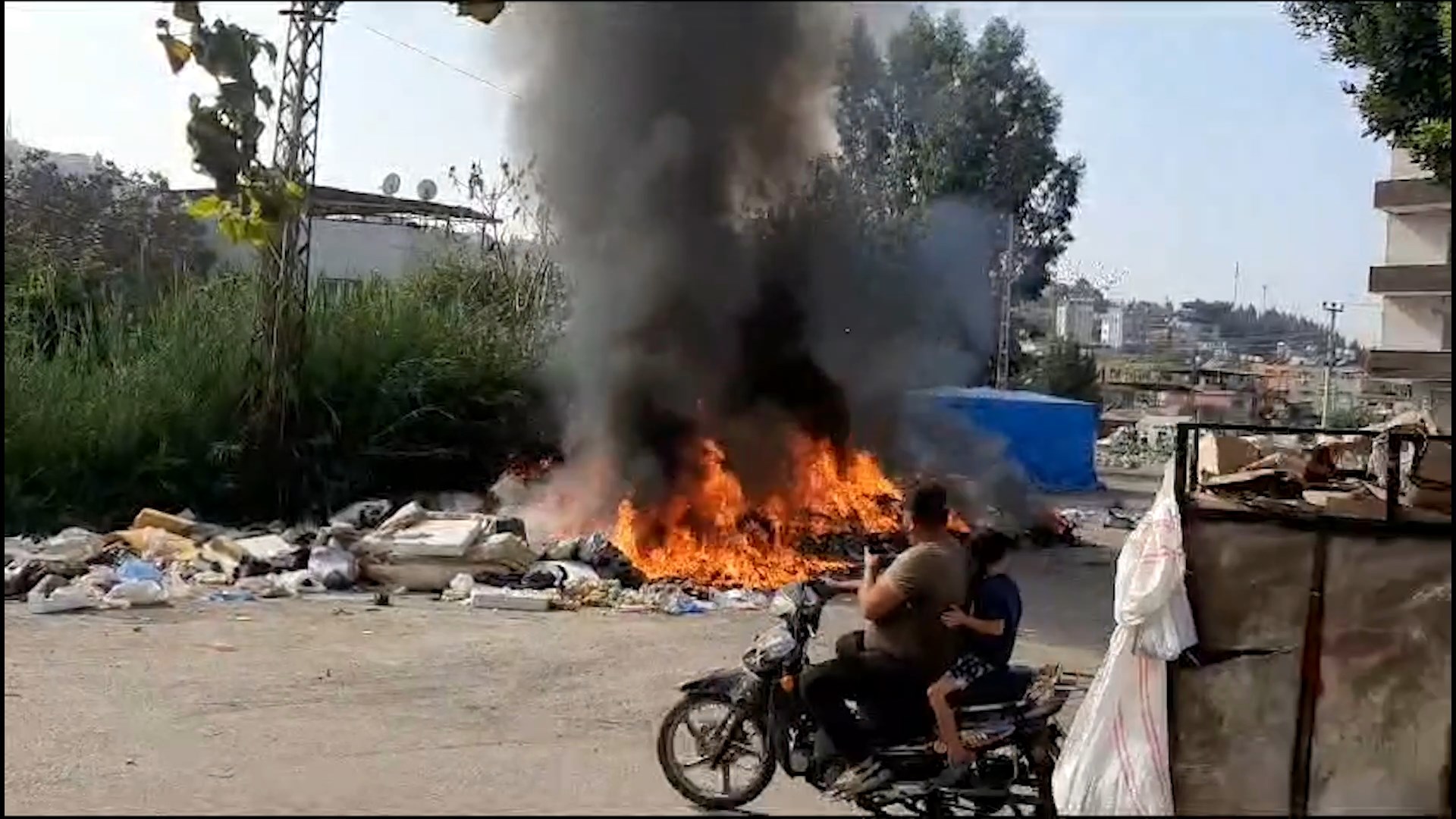 HURDACILARIN ATIKLARI YANGIN .mp4_snapshot_00.38.622