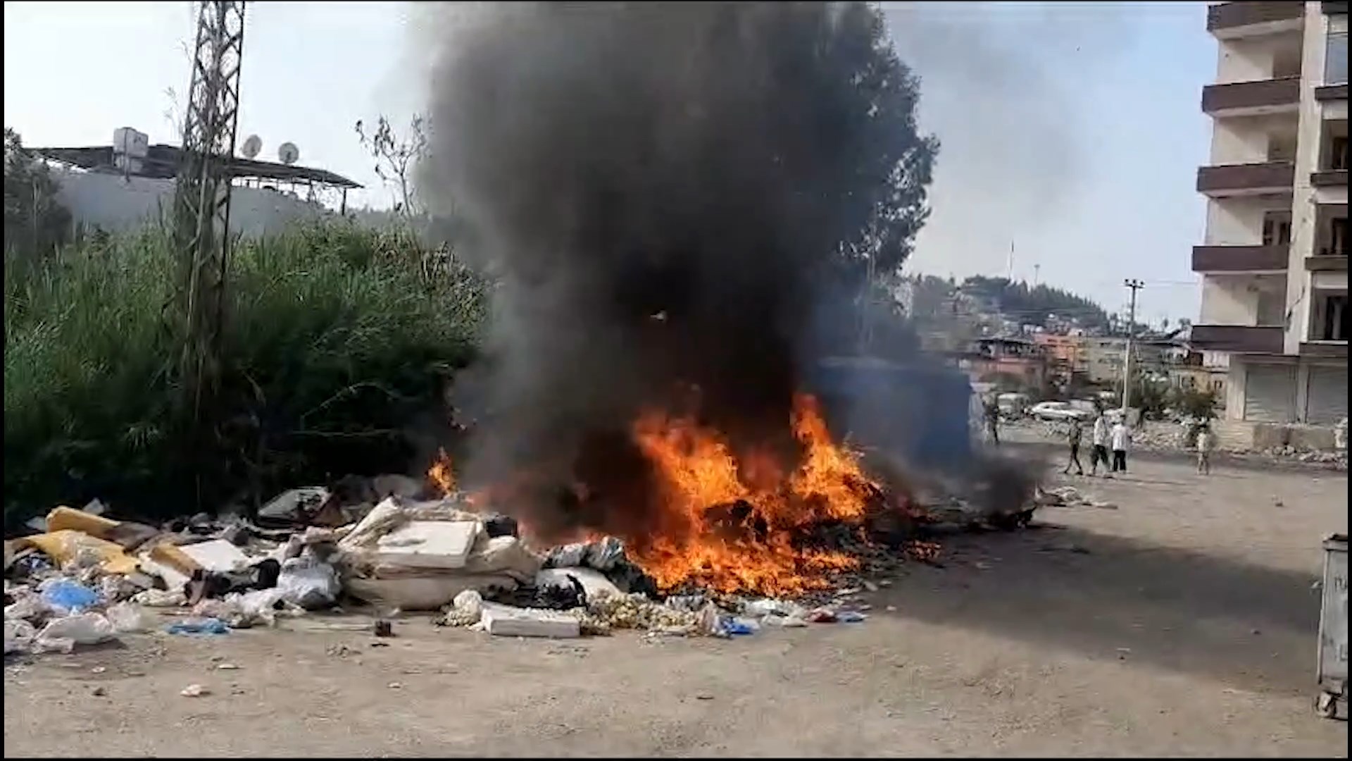 HURDACILARIN ATIKLARI YANGIN .mp4_snapshot_00.56.603