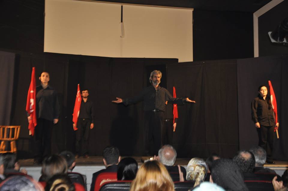 1461473_1434100073470437_2033490179_n