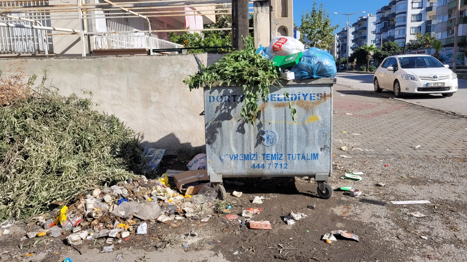 34f318fd-c5a1-478f-a527-d1bcaee972cd