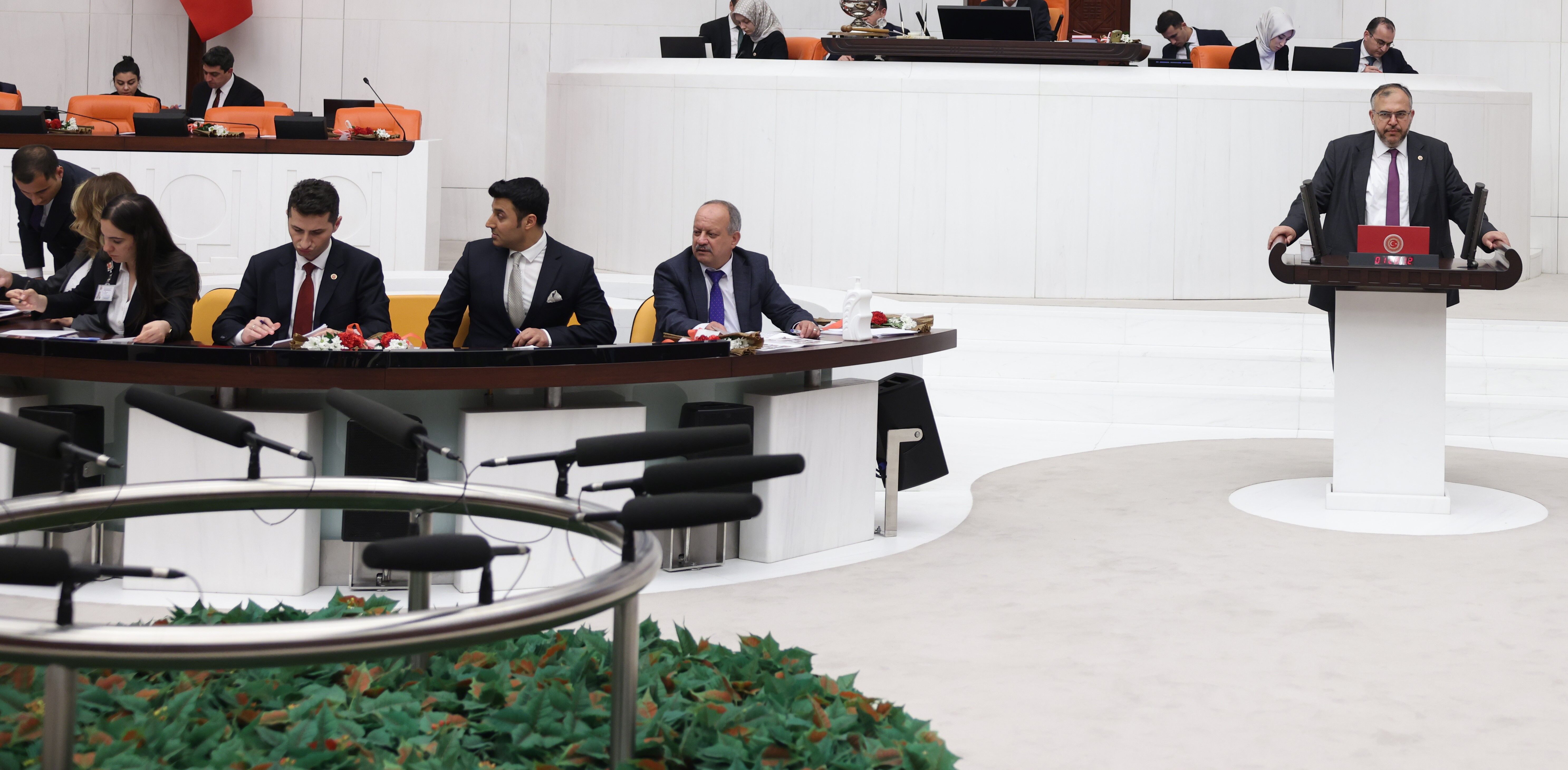 ÇALIŞKAN KENTSEL DÖNÜŞÜM YETKİSİNİN BELEDİYELERDEN ALINMASINA SERT TEPKİ GÖSTERDİ (2)