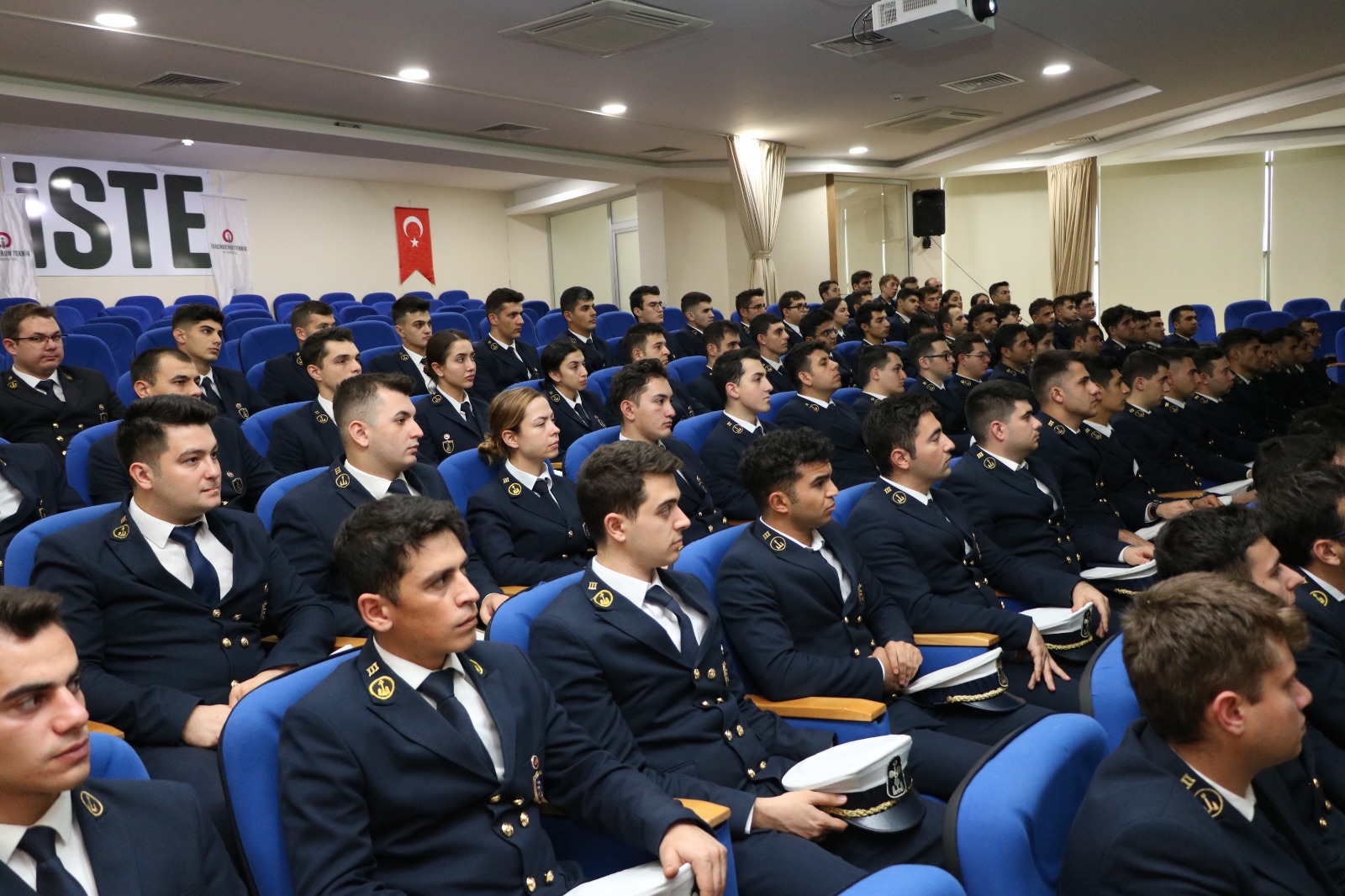 141E6126-3D3C-4B50-B77D-2EC863FE42EC