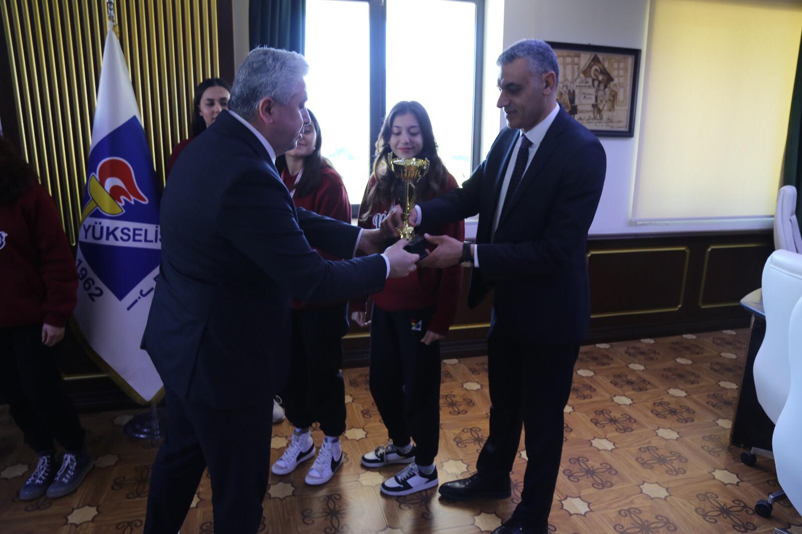 33250b4a-a79e-43a6-922c-dcdcc0b1da13