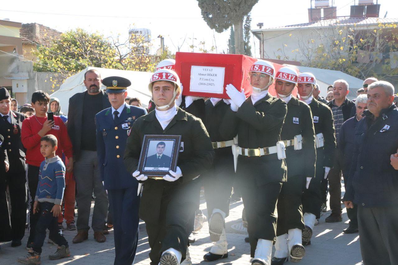 410923687_928692075288902_4884037799548592524_n