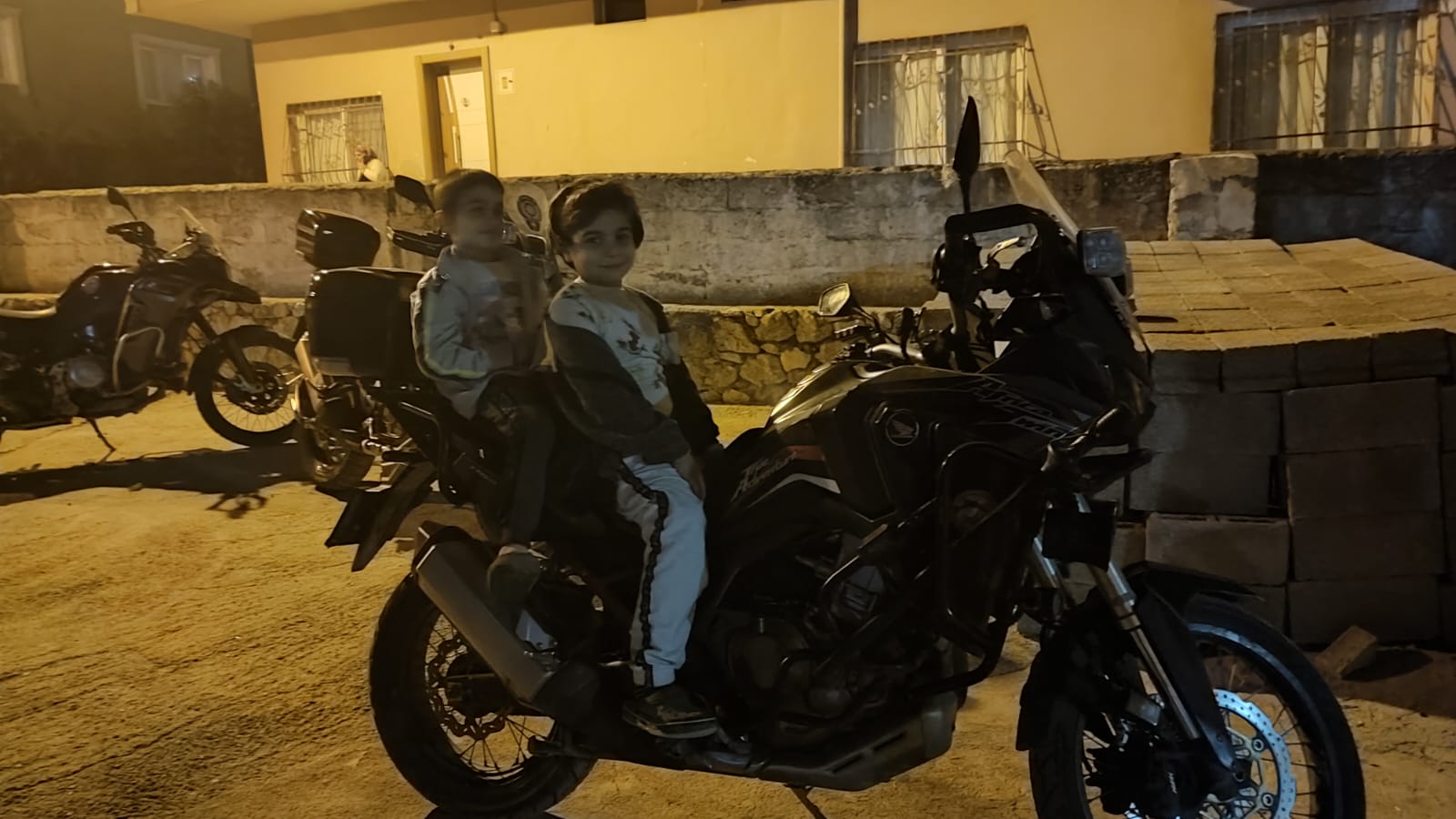 43505923-fe22-450b-be8a-ce3987d5255d