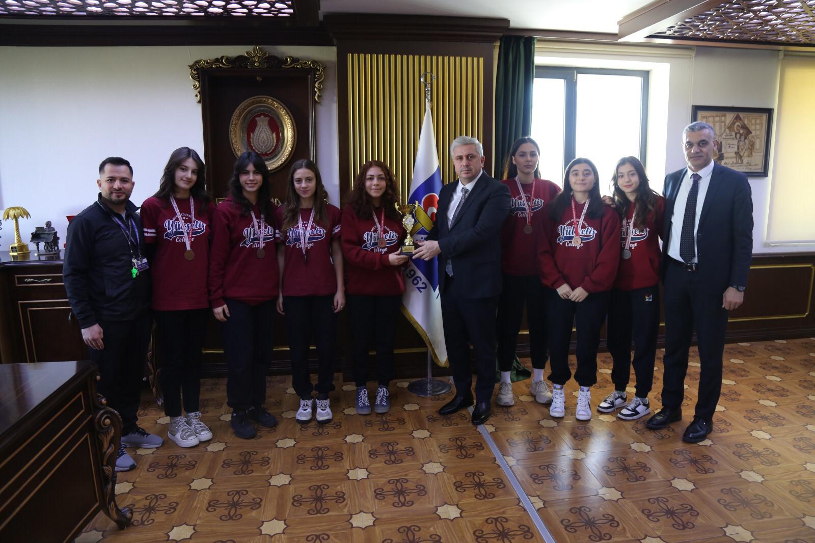 b2cc6047-7dcf-46b2-a71a-b9005b057bd0