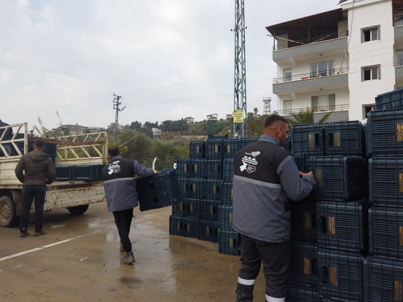 bb9b9e30-b9ed-48d0-9a50-fb3341357371