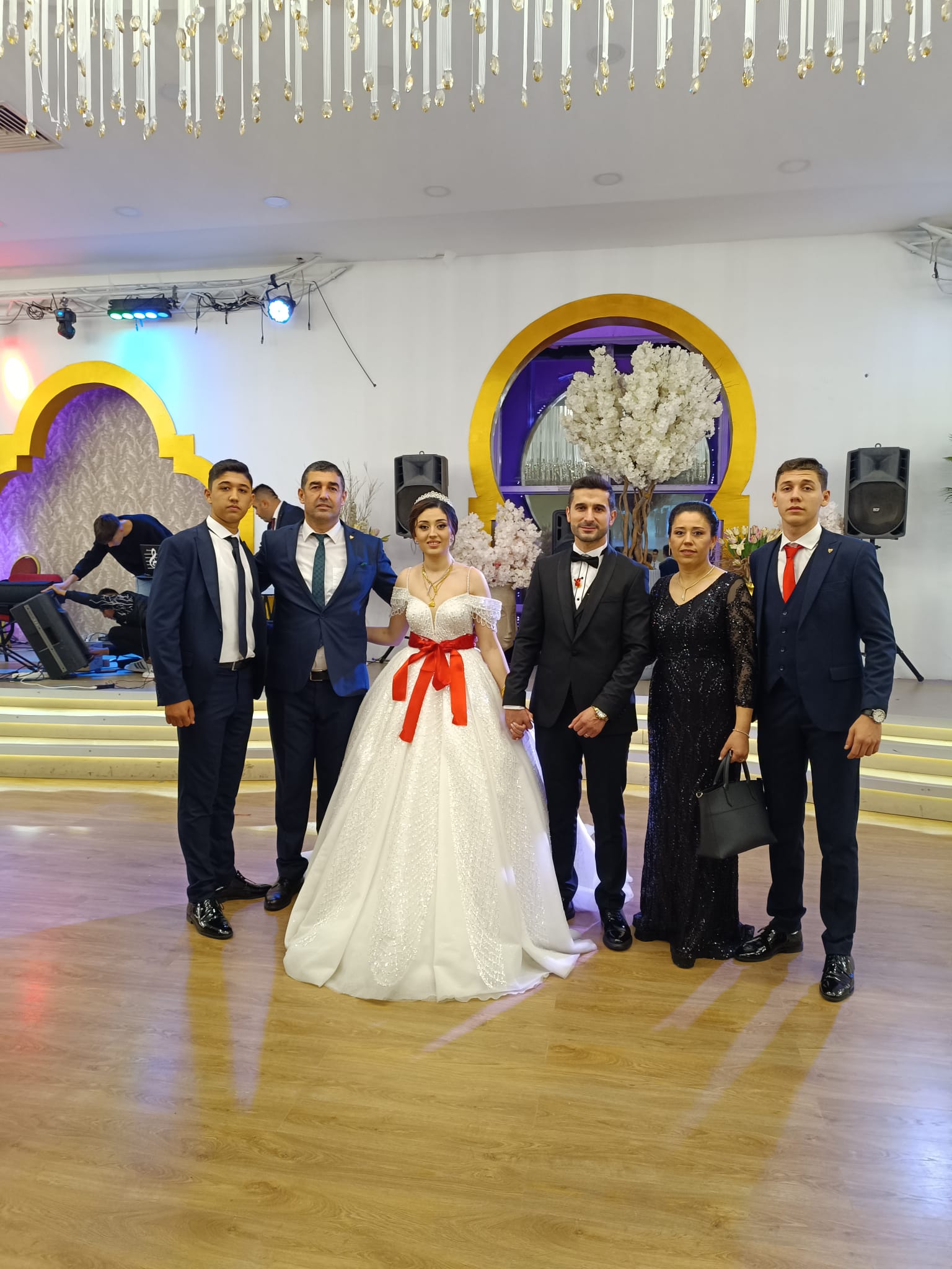 ea4df2d6-c037-4420-8449-6932a2c53165