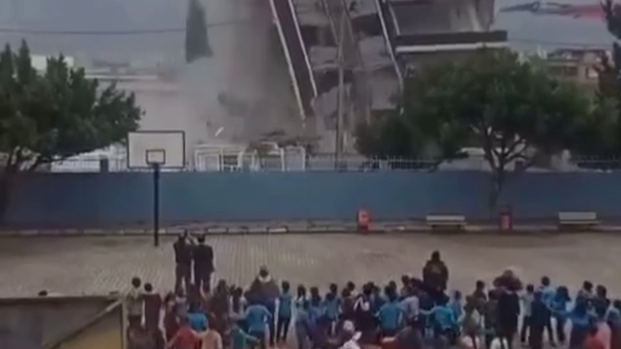 vlcsnap-2023-12-07-17h21m20s235