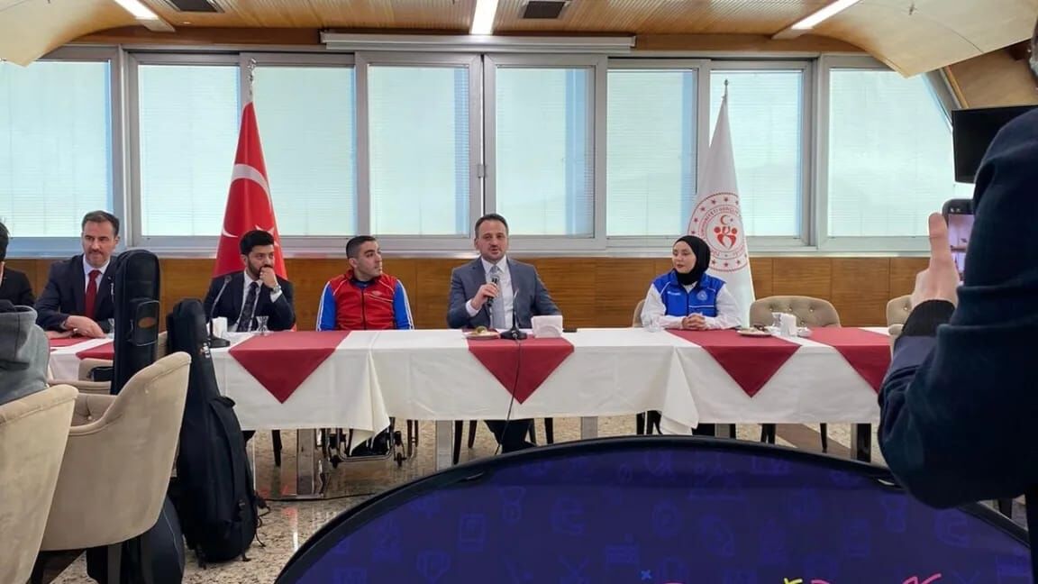 6a992be8-be61-4c8e-b100-dbd058026185