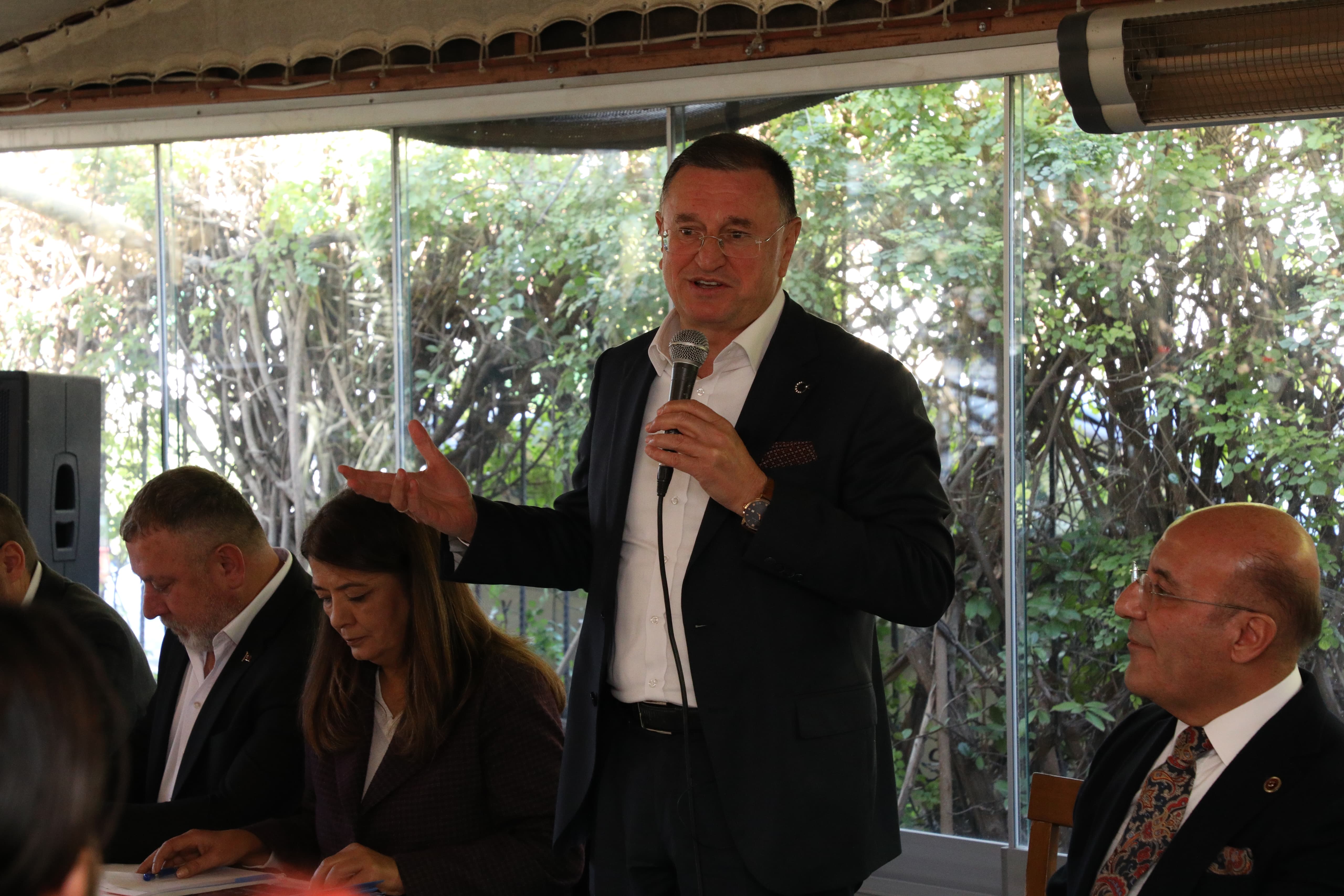 d5c3198b-0115-4051-b76e-5d390daf8081