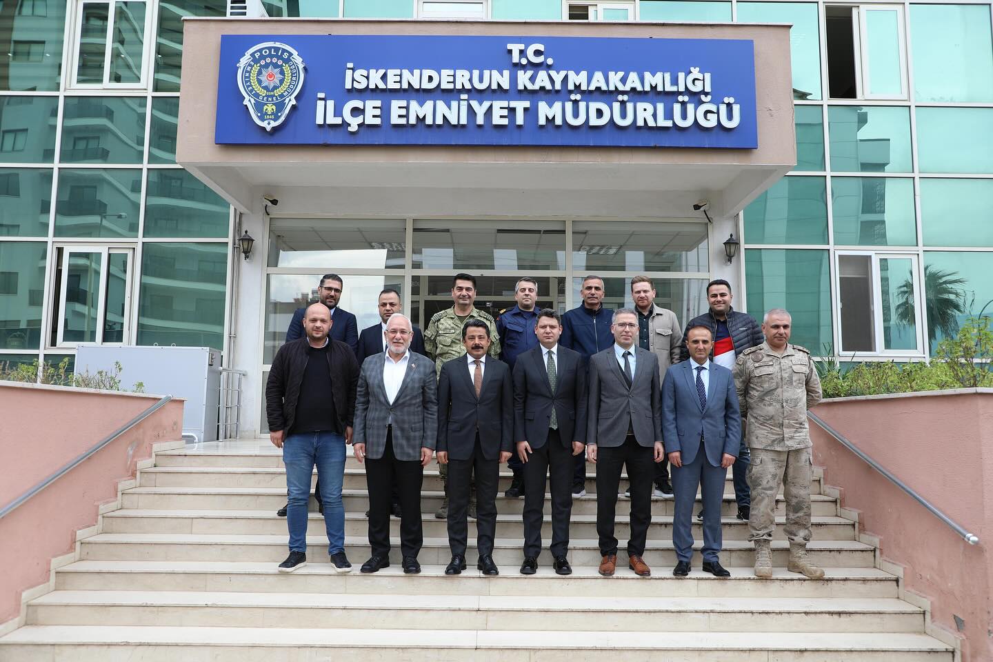 424589584 18121535338340651 866892126415582102 N