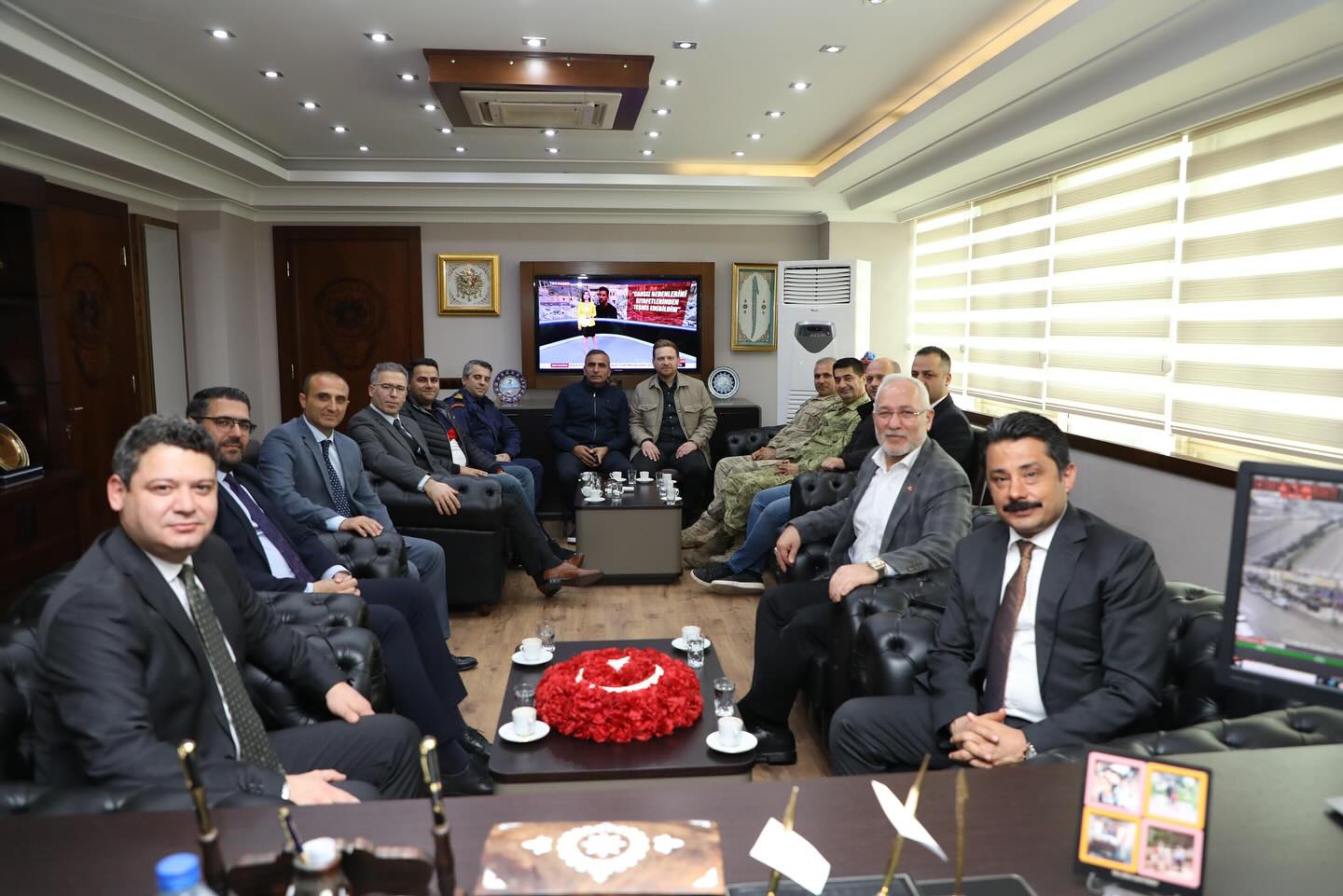 424882578 18121535350340651 7382223820498884052 N