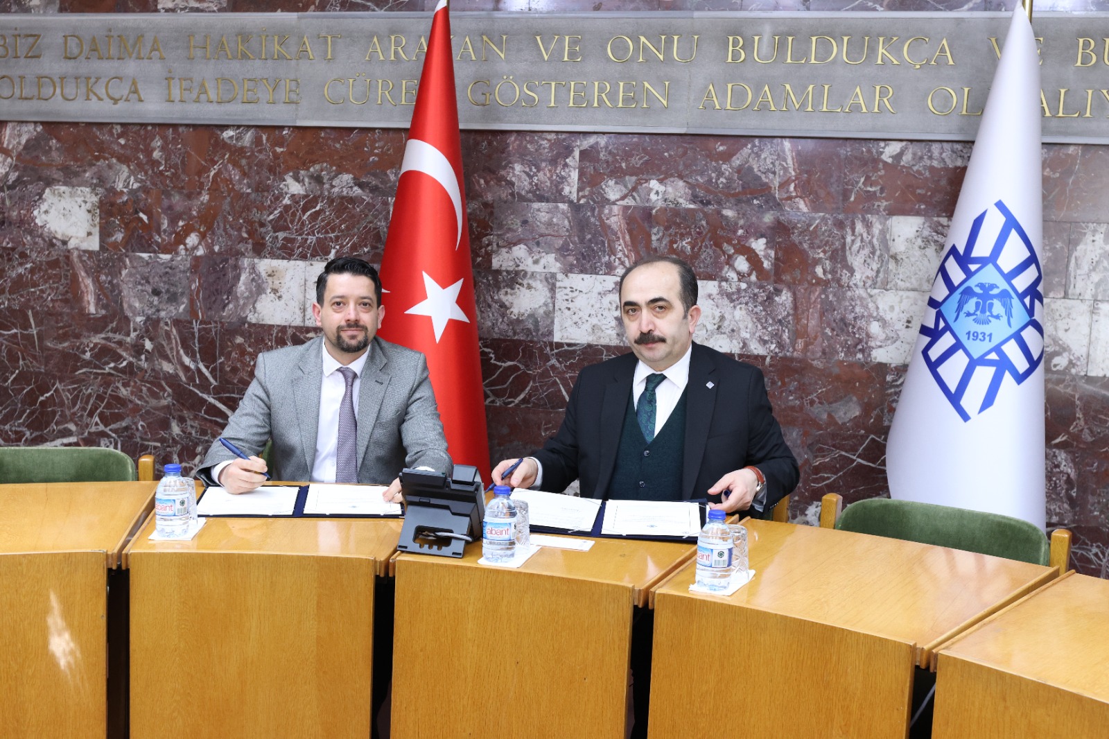 B6208695 E082 43B1 829F B75A898541Ab