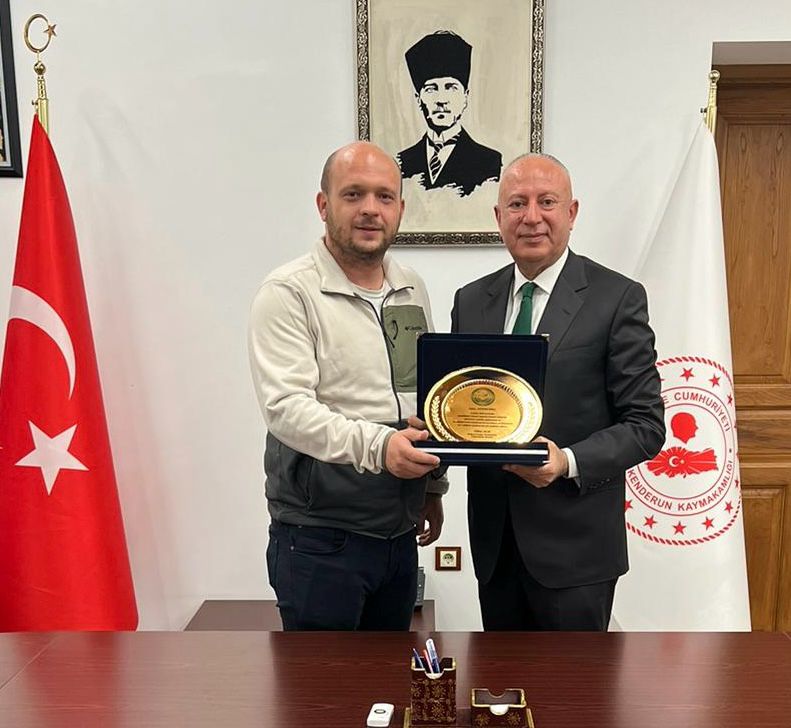 Cf21725F 04B8 4Bf3 Ae34 Da6Eb6956850