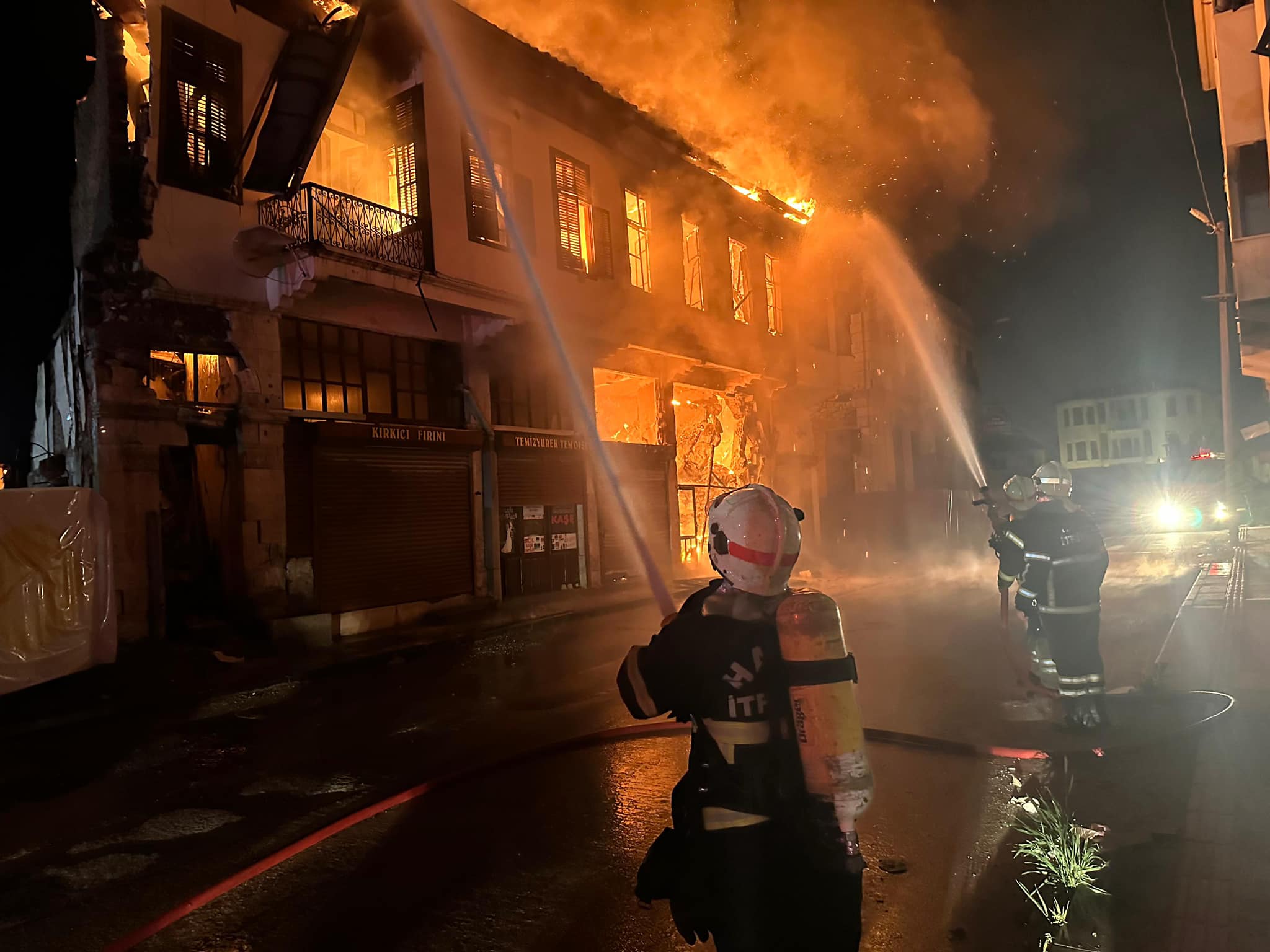 433923489 331532999906622 2243064516340600449 N