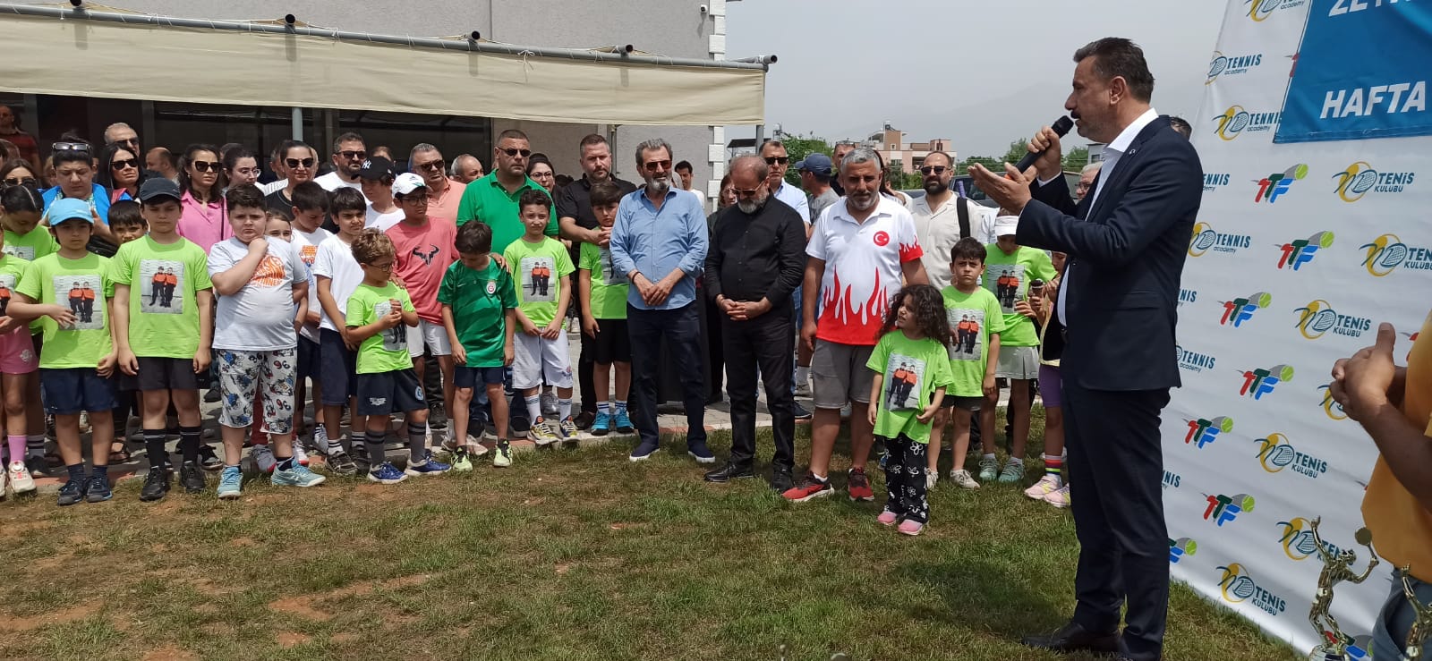 10C1F515 04D8 4E7E 80D1 Bd19B54448D7