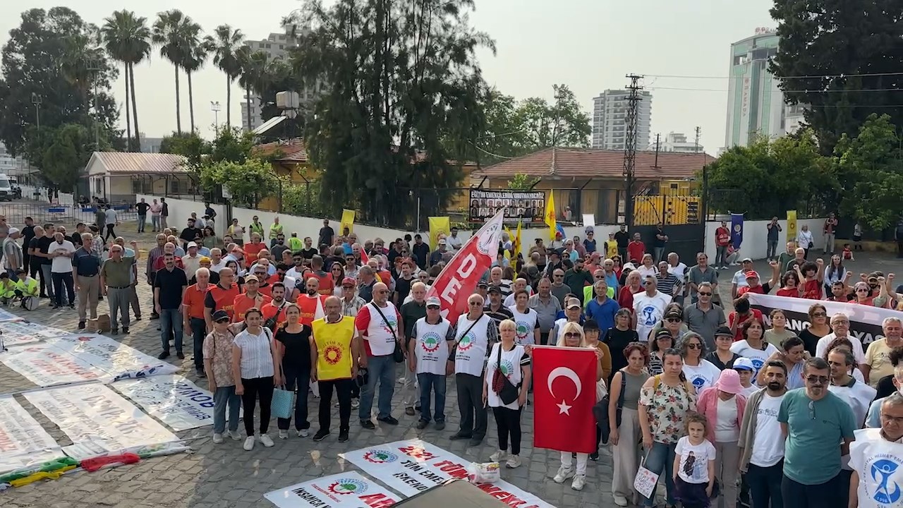 1 Mayın Yürüyüş .Mp4 Snapshot 00.01.095