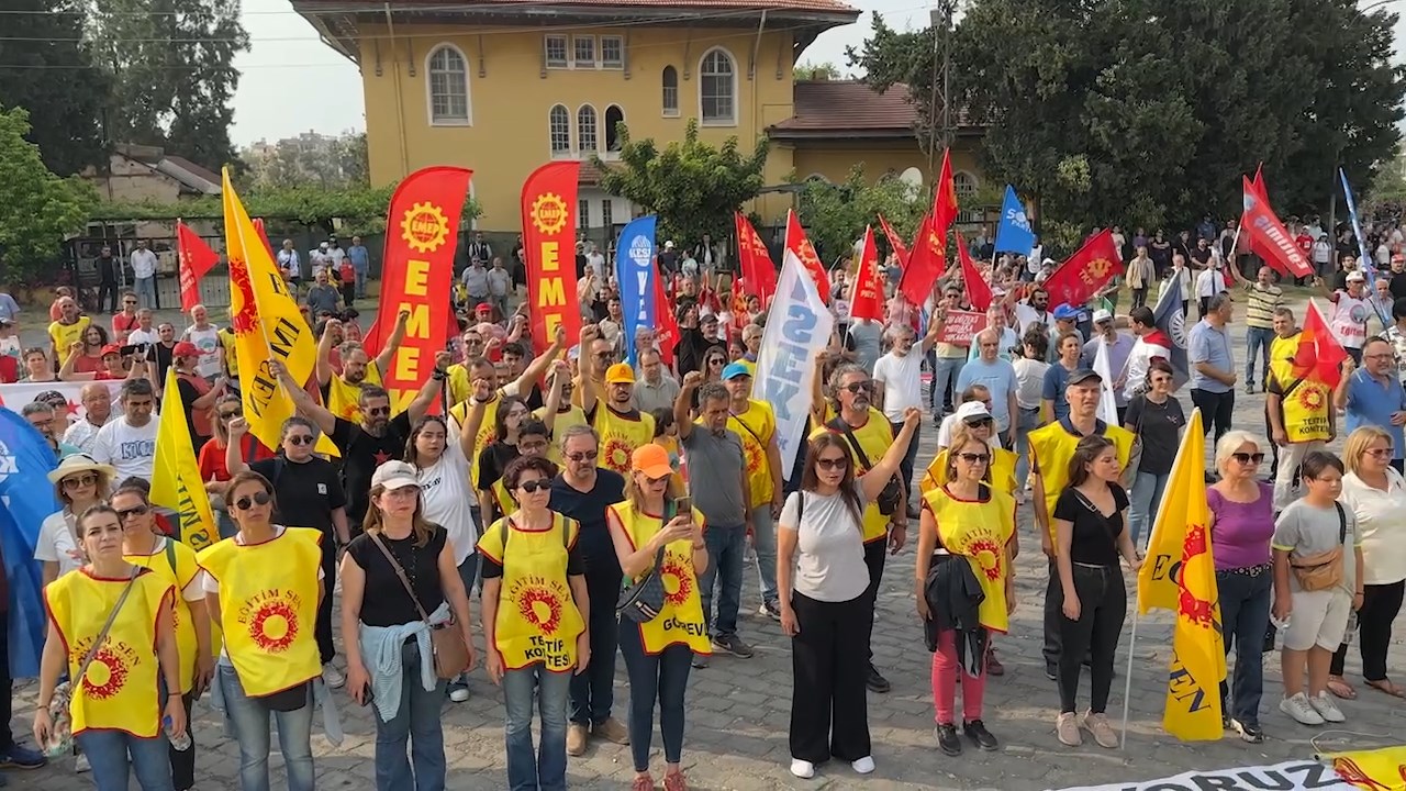 1 Mayın Yürüyüş .Mp4 Snapshot 00.06.248