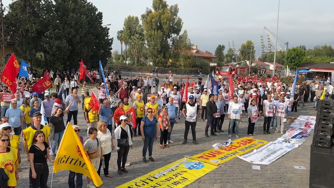 1 Mayın Yürüyüş .Mp4 Snapshot 00.10.490