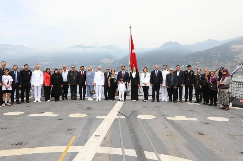 32 C91 F51 E C9 A 4569 8 E B6 D E C25961 C225