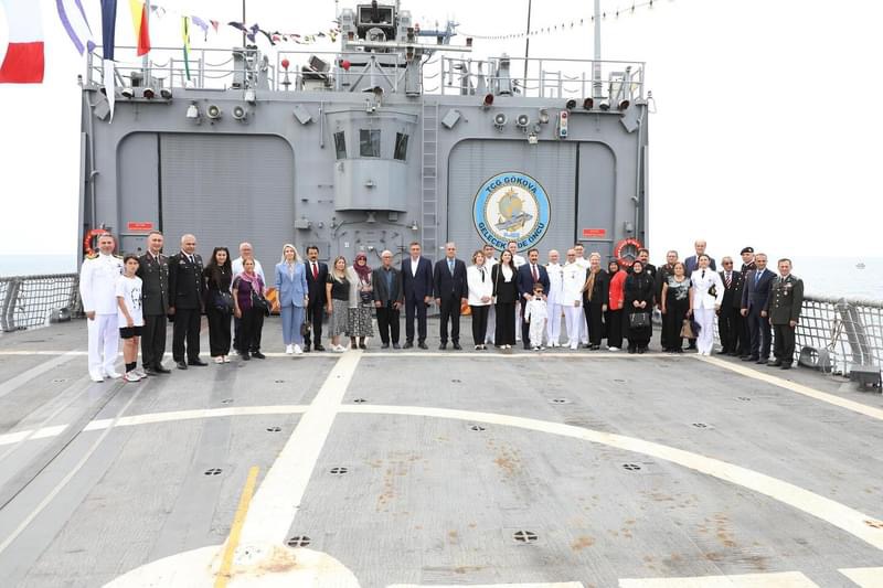 6 D5 F2921 4 C B7 40 E3 A8 A8 E9 E5 B B3 A3 E D7