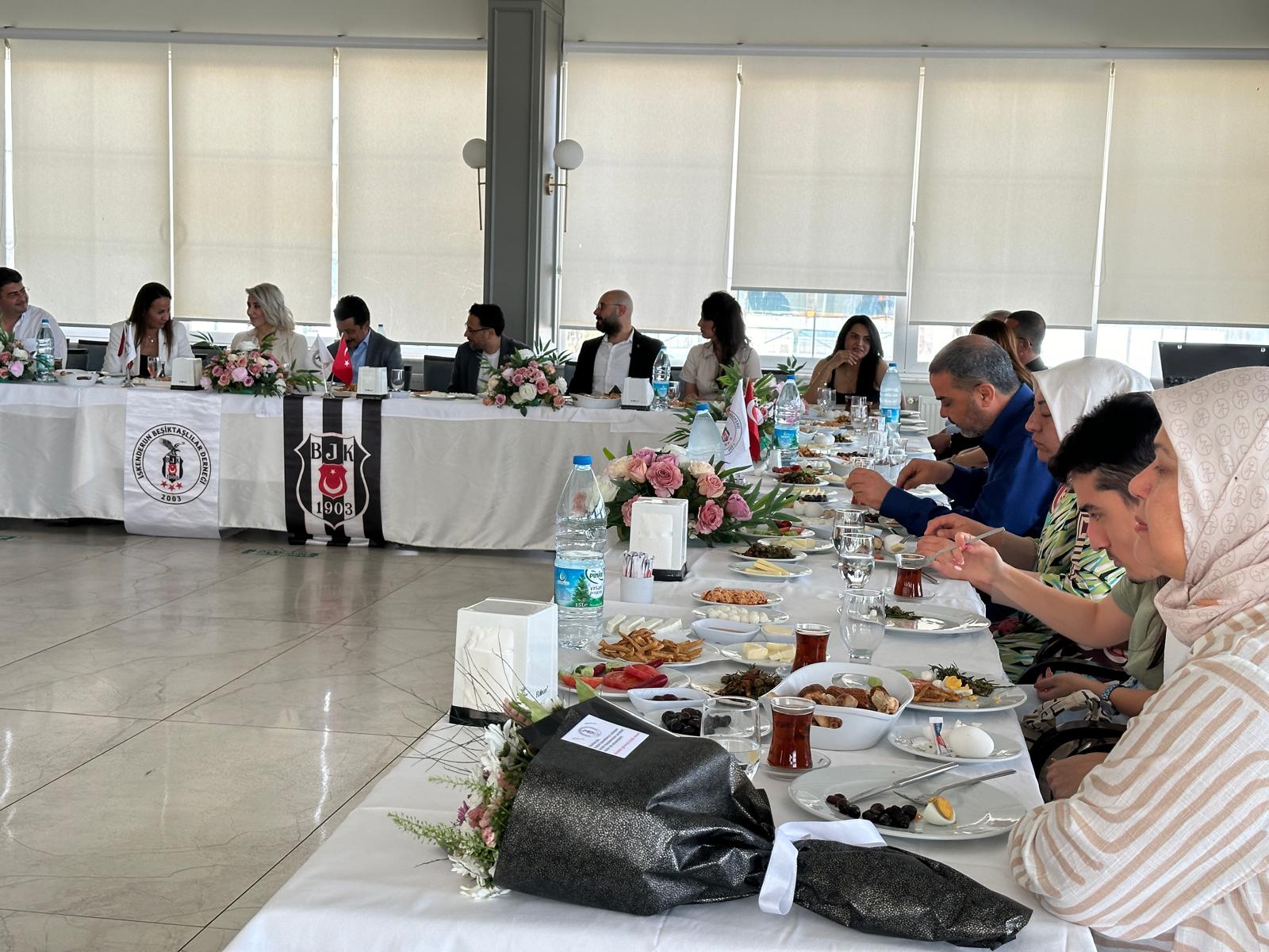 Aa79B054 Cacc 4Edd 9B32 5Cff7D7A0866