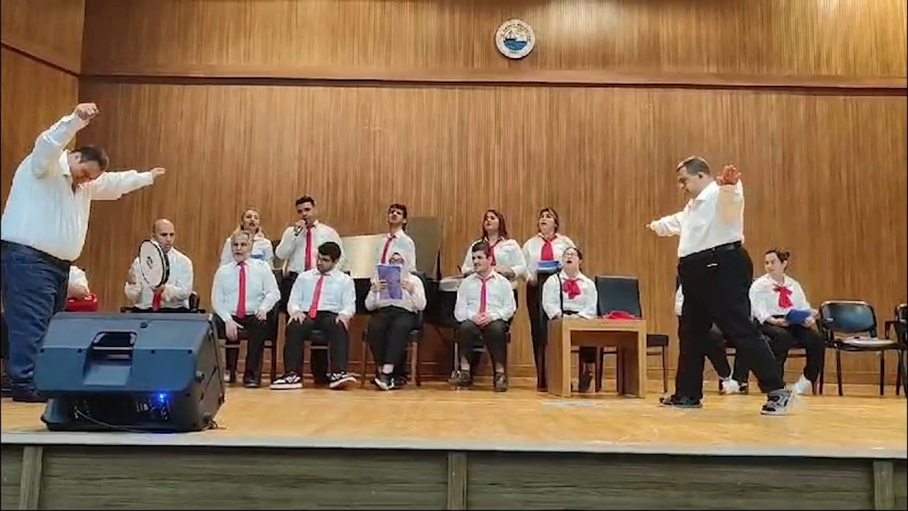 Arsuz Engel Konser.mp4 Snapshot 00.40.918