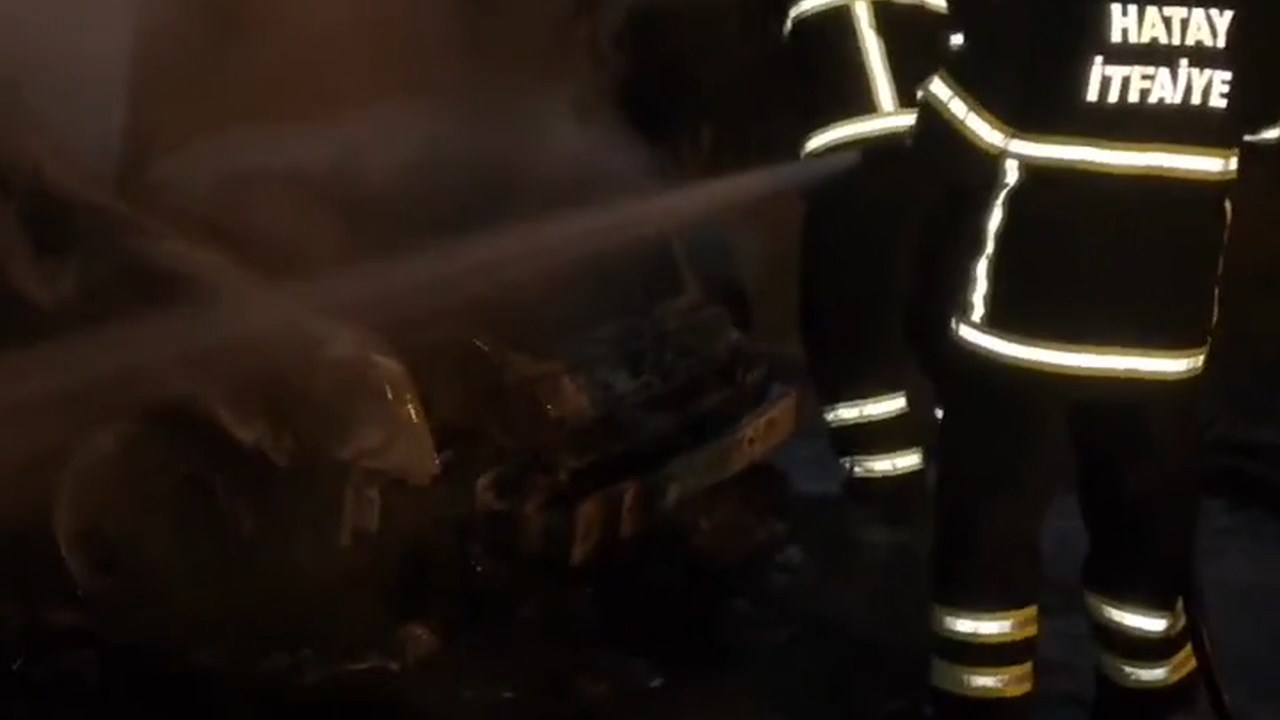 Arsuzda Arac Yandi.mp4 Snapshot 00.03.256