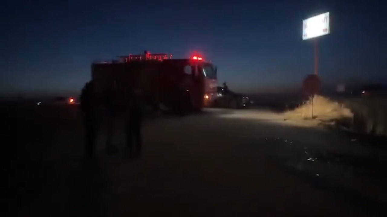 Arsuzda Arac Yandi.mp4 Snapshot 00.17.849