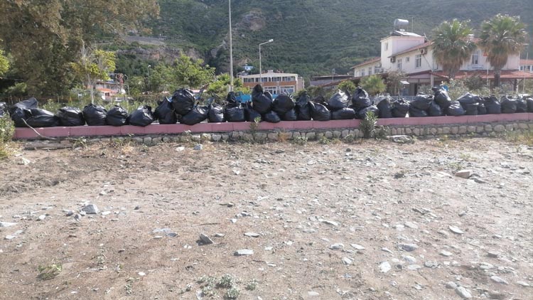 Deniz Kıyı Temizligi 2