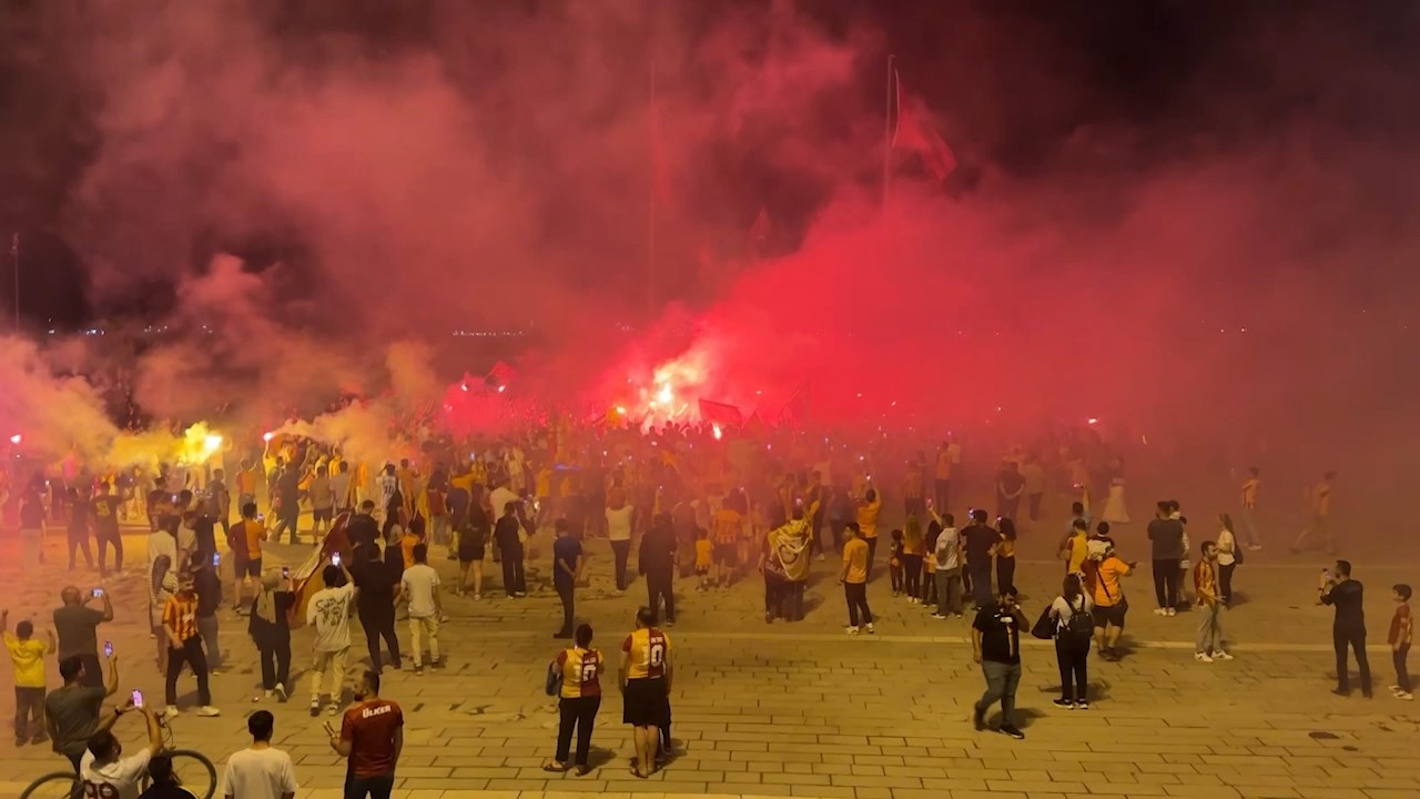 Galatasarıy Şampiyon Org.mp4 Snapshot 02.07.060