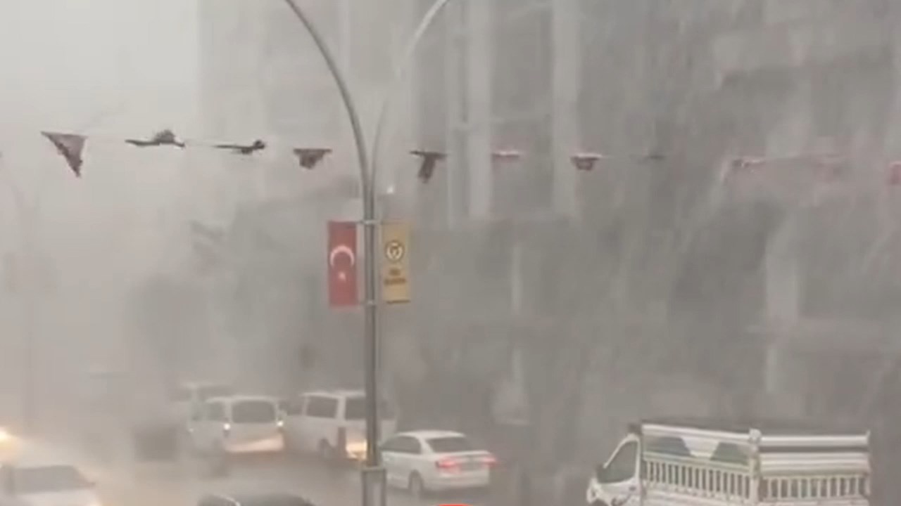 Hatay Yagisa Teslim.mp4 Snapshot 00.31.840