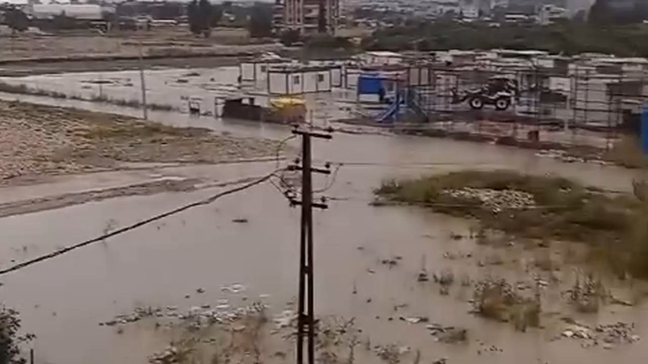 Hatay Yagisa Teslim.mp4 Snapshot 00.55.840