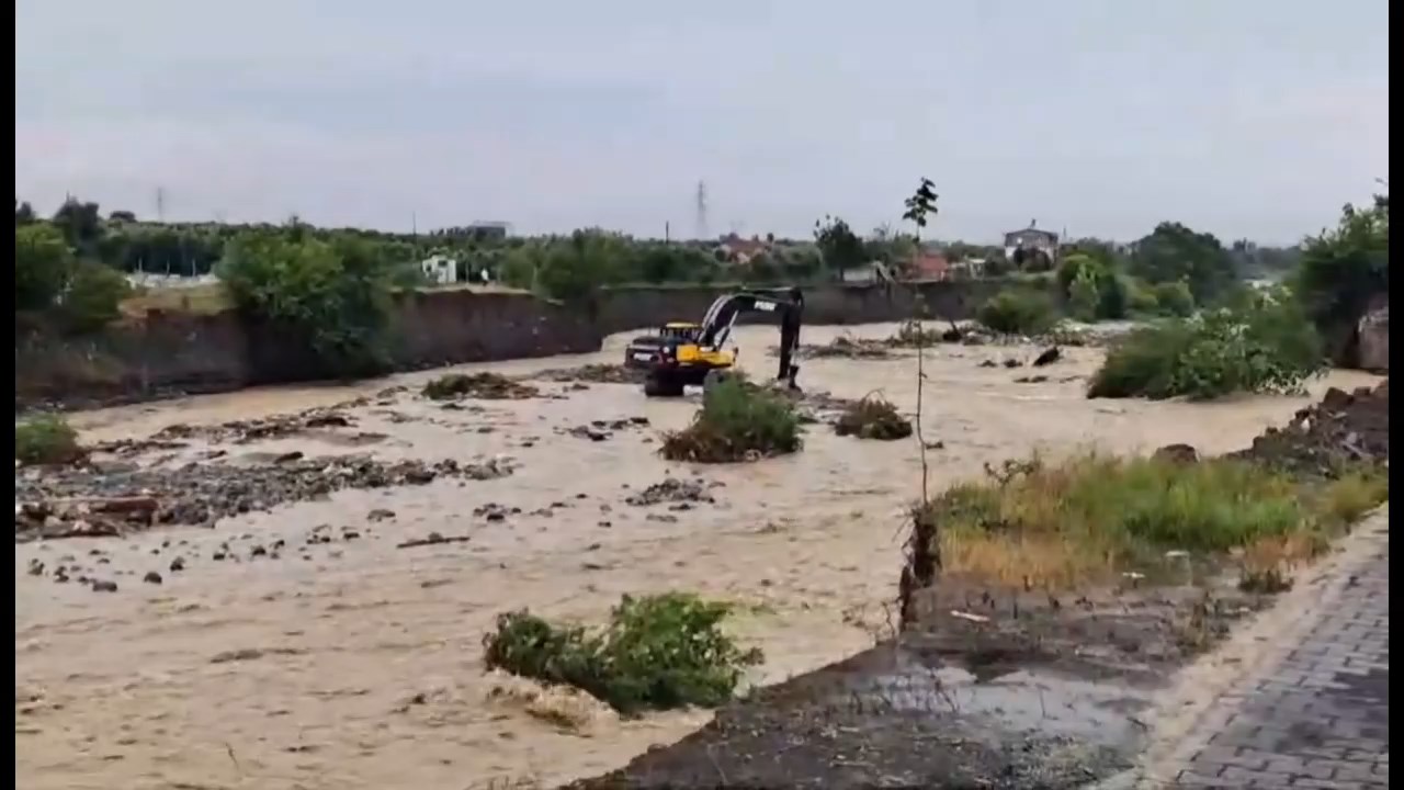 Hatay Yagisa Teslim.mp4 Snapshot 01.15.040