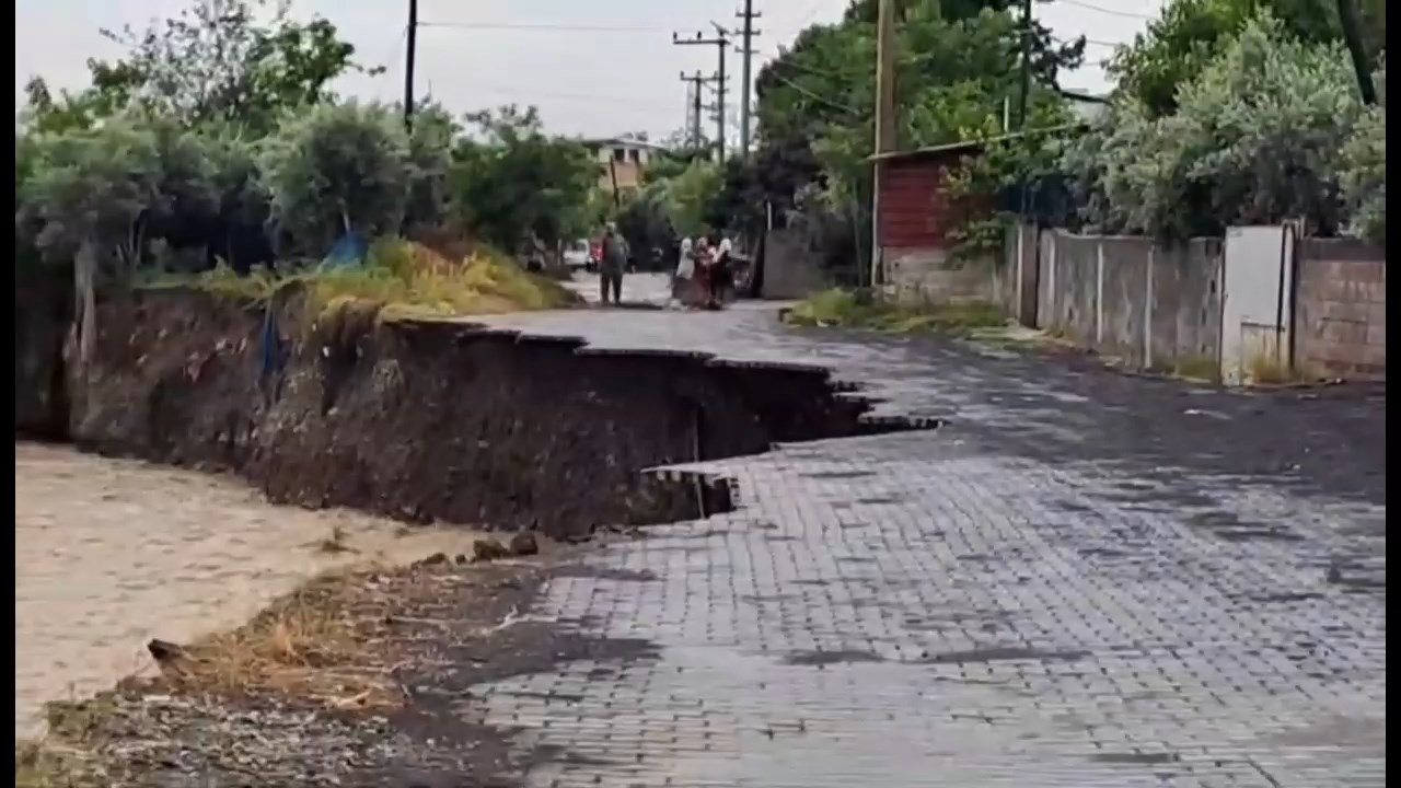 Hatay Yagisa Teslim.mp4 Snapshot 01.29.440