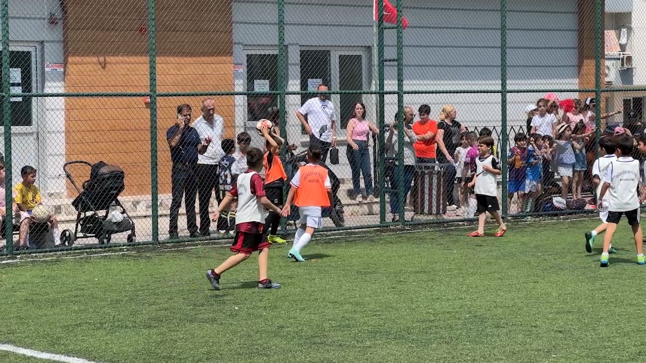 Mi̇that Paşa Maç Org.mp4 Snapshot 00.17.076