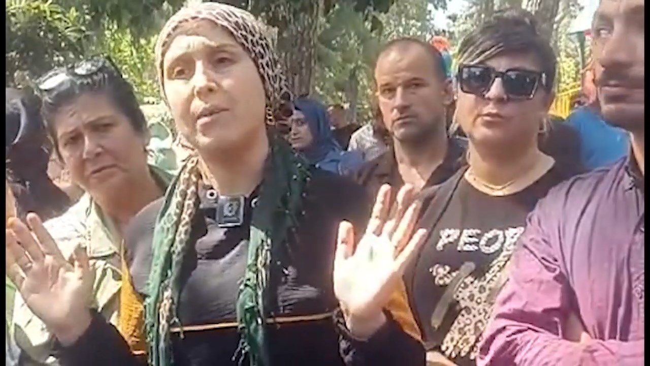 Typliler Islerini Istiyor.mp4 Snapshot 01.55.685