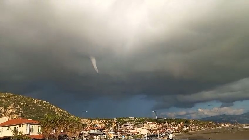 Whatsapp Video 2024 05 13 At 18.42.37.Mp4 Snapshot 00.03.296